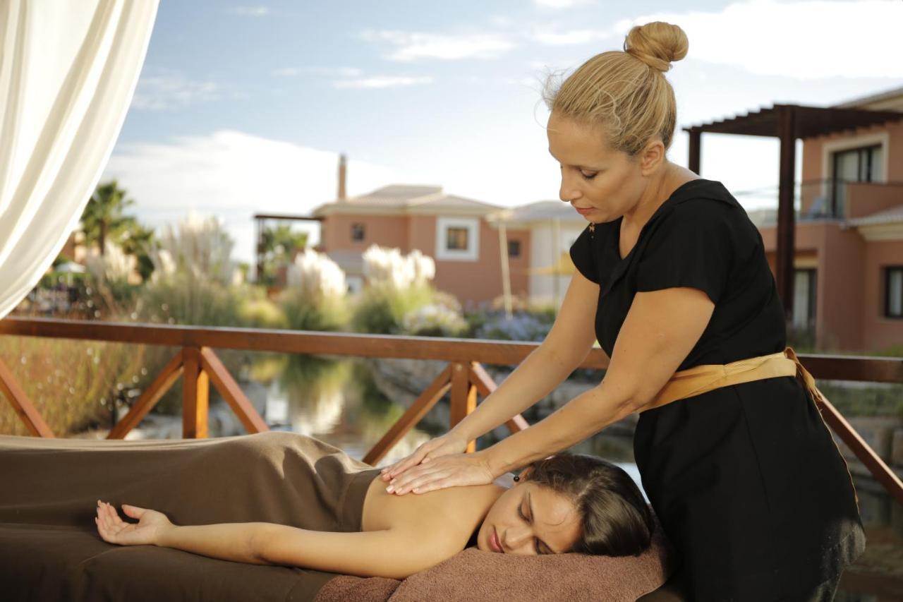 Monte Santo Resort Карвоейру Экстерьер фото Massage