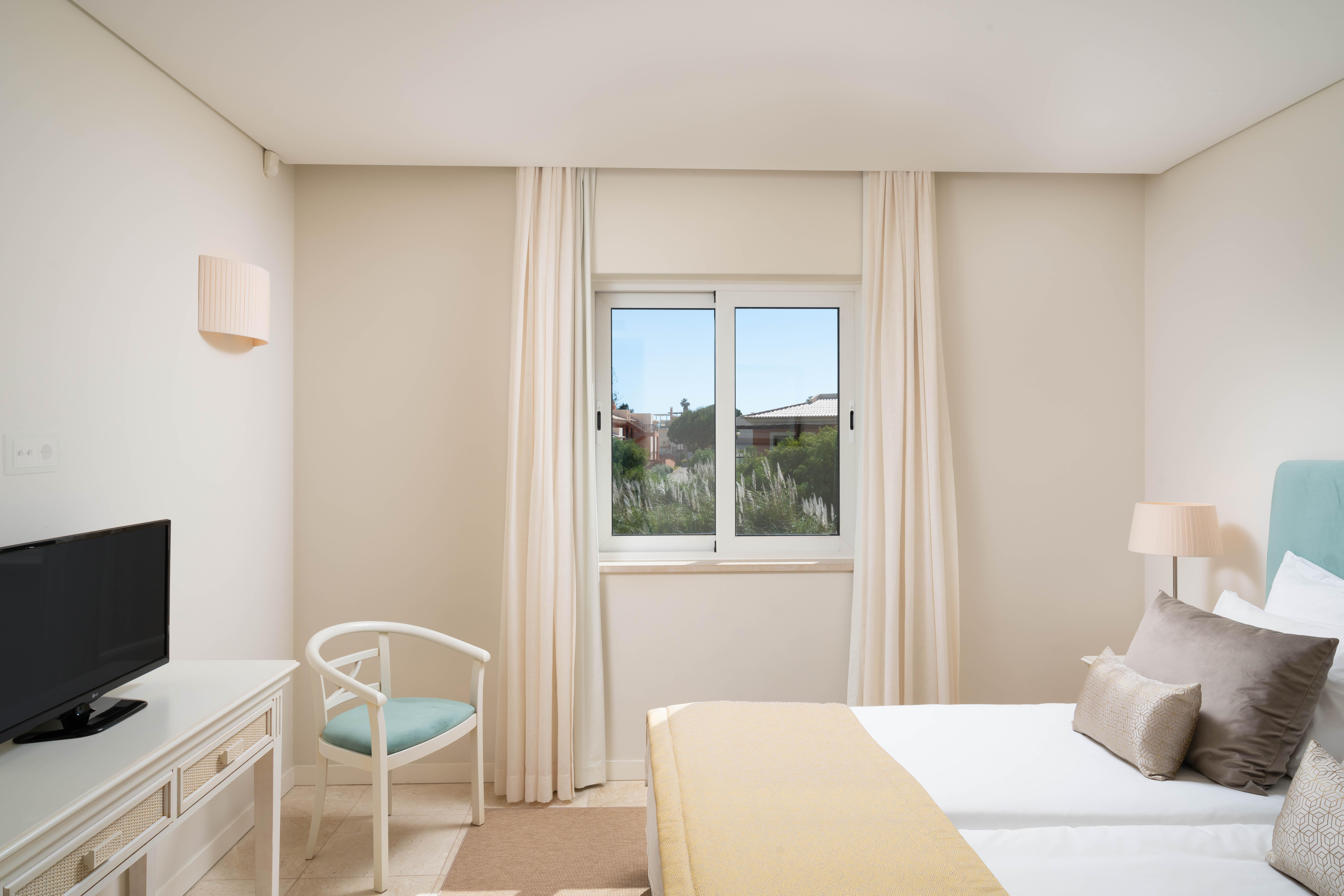 Monte Santo Resort Карвоейру Экстерьер фото A room at the hotel