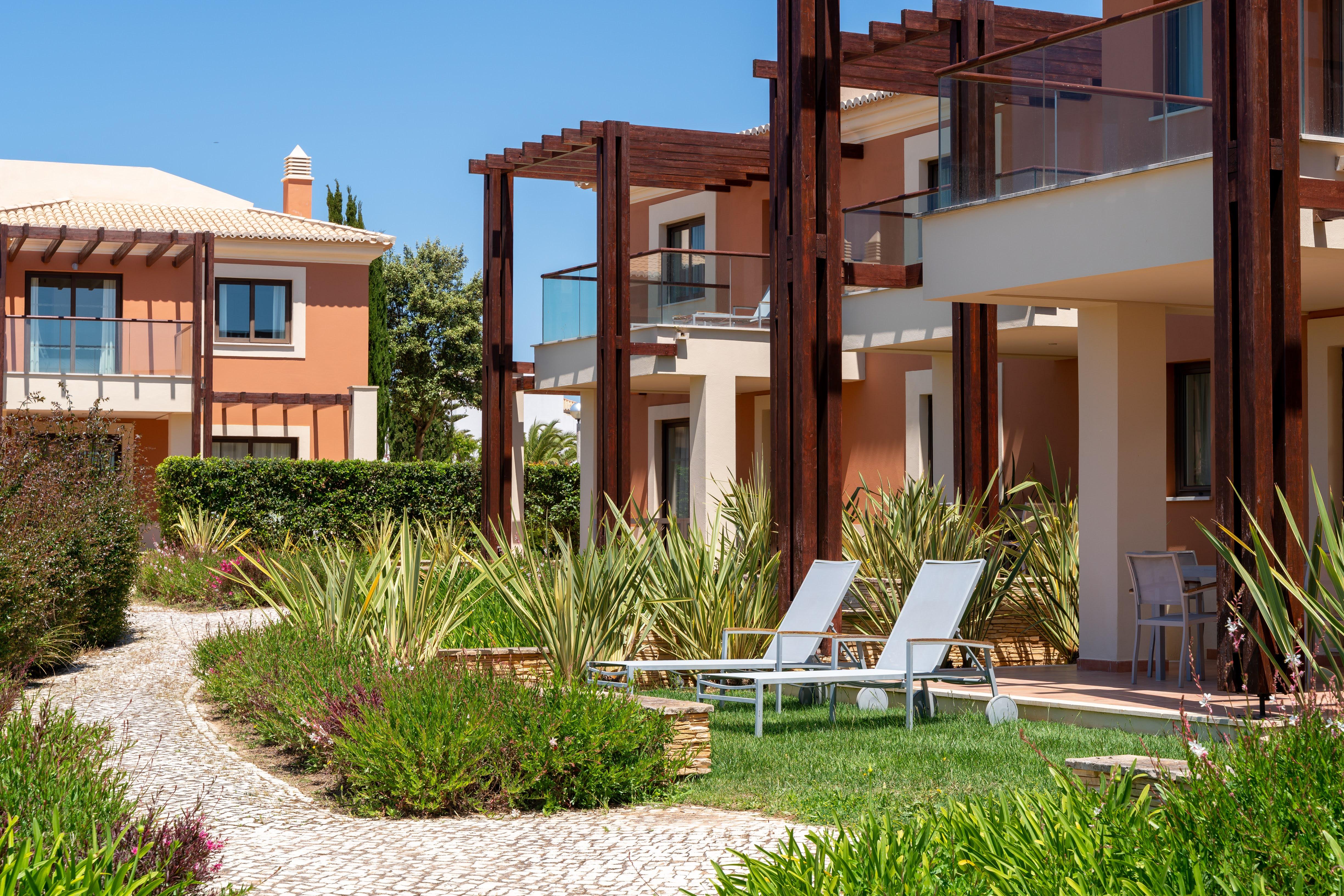 Monte Santo Resort Карвоейру Экстерьер фото A typical hotel in Quinta do Lago