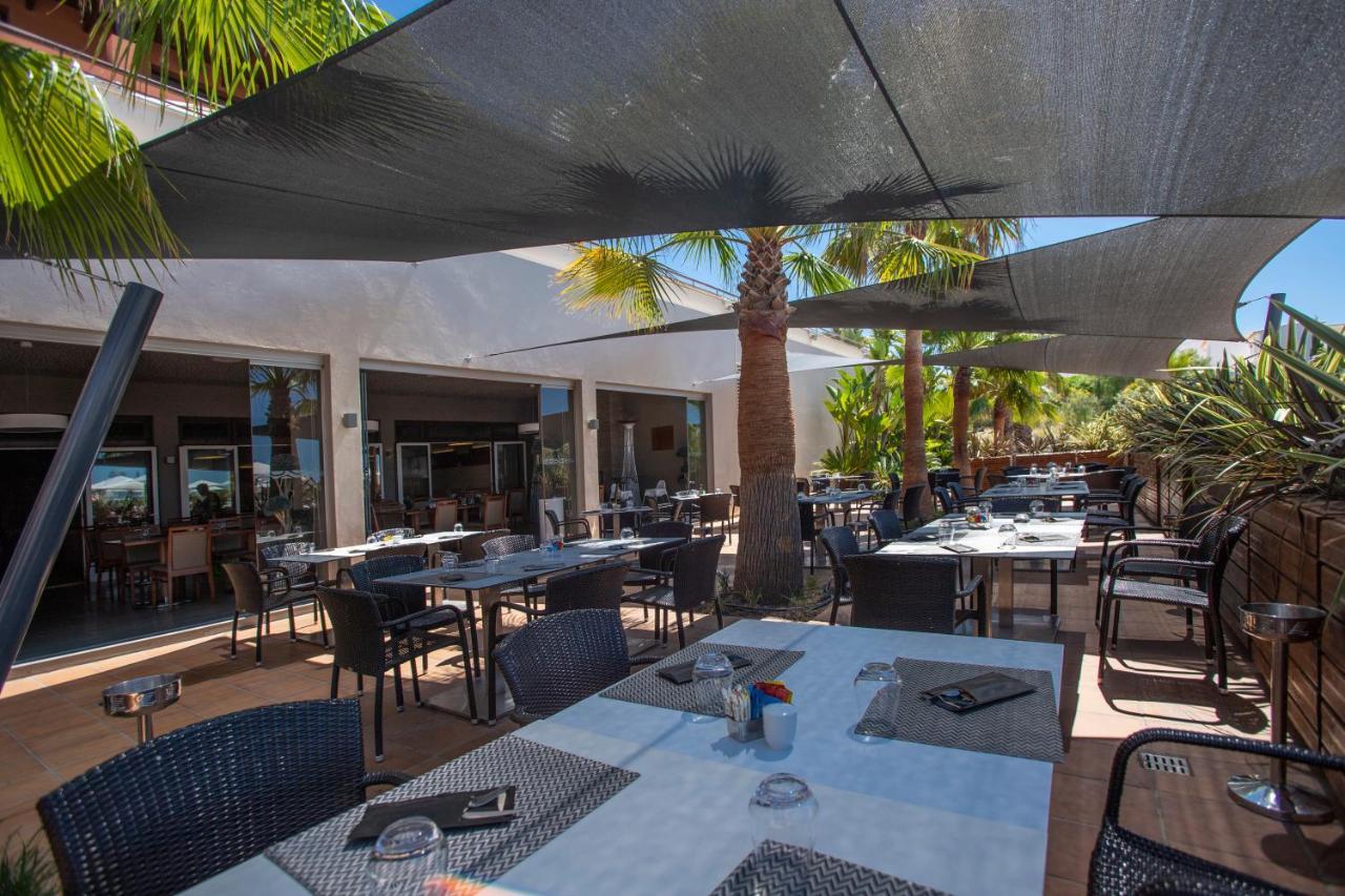 Monte Santo Resort Карвоейру Экстерьер фото Restaurant in Portals Nous